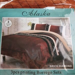 NEW King Comforter Borrego Blanket Set (3pcs)